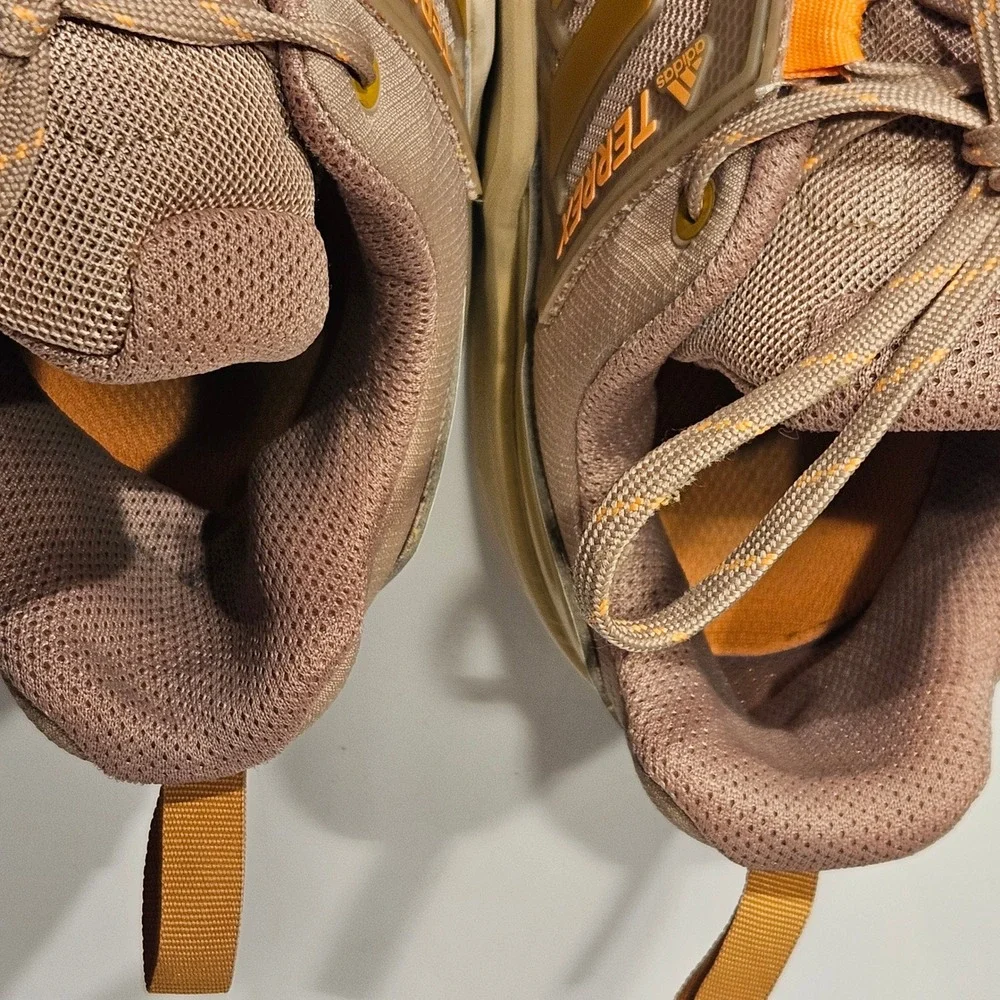 Adidas Terrex Swift R3 Hiking Shoes Mens 13 Beige Orange GZ0359 Low Top Sneaker